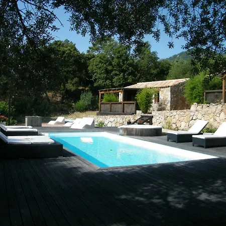 Les Jardins De Mathieu Bed and breakfast 2*