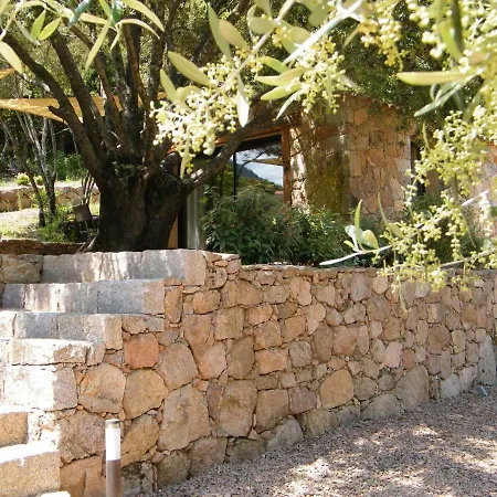 Les Jardins De Mathieu Bed and breakfast 2*