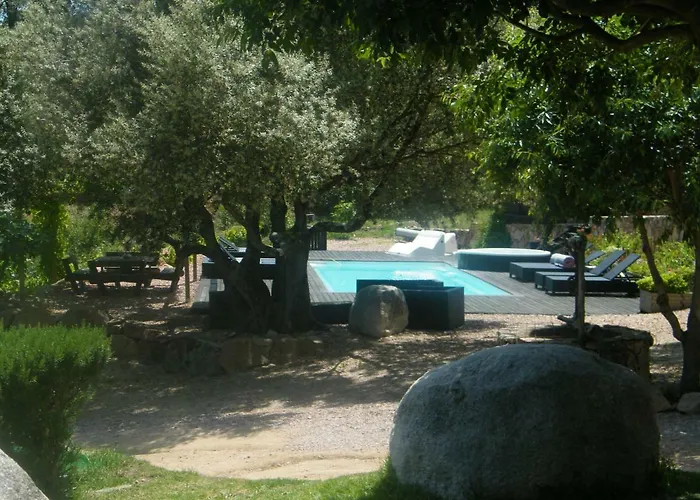 Les Jardins De Mathieu Bed & Breakfast 4*