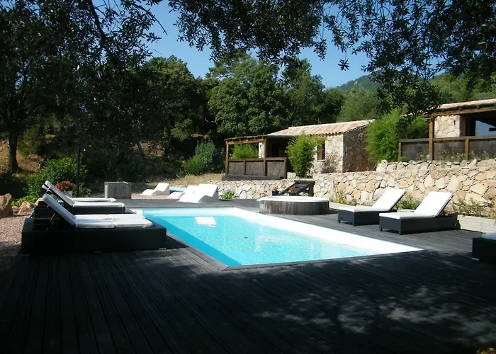 Les Jardins De Mathieu Bed & Breakfast 4*