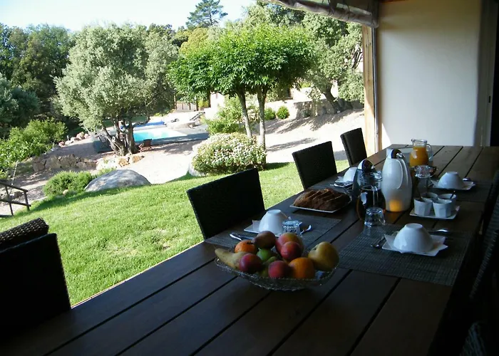 Alojamento de Acomodação e Pequeno-almoço Les Jardins De Mathieu 4*